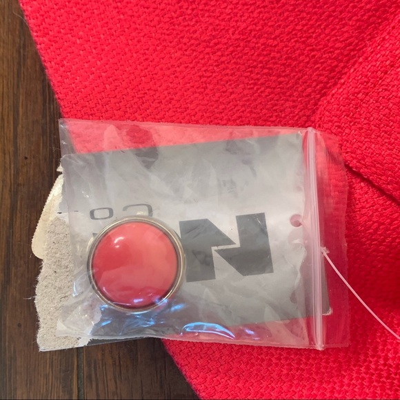 NYGARD Collection | Red Cropped Jacket with Black Buttons - Picture 8 of 9